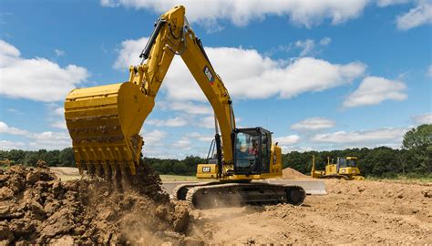 cat metric excavators